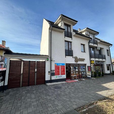 Lexi Classic Apartman Hajduszoboszlo Luaran gambar
